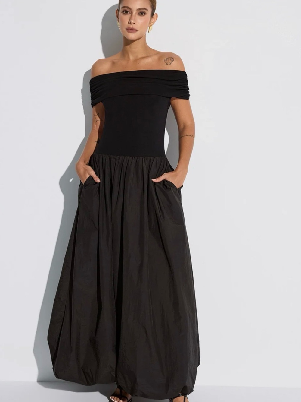 Commense NWT Off-Shoulder Black Maxi Dress Pockets small Classic Glam